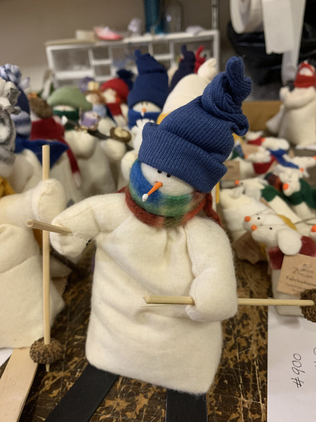 Adult Snowfolk W/Curly Hat