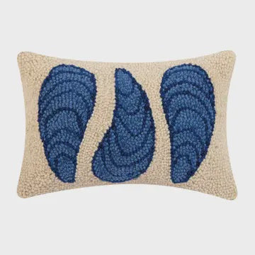 Triple Mussel Hook Pillow