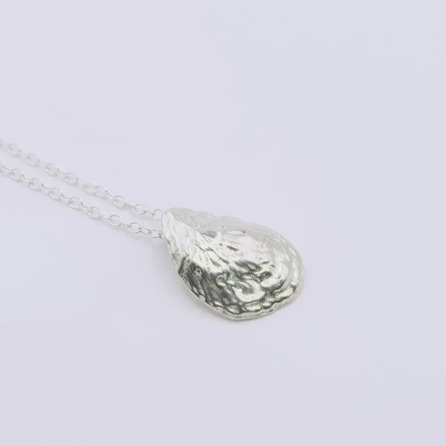 Ketcham Oyster Pendant Silver